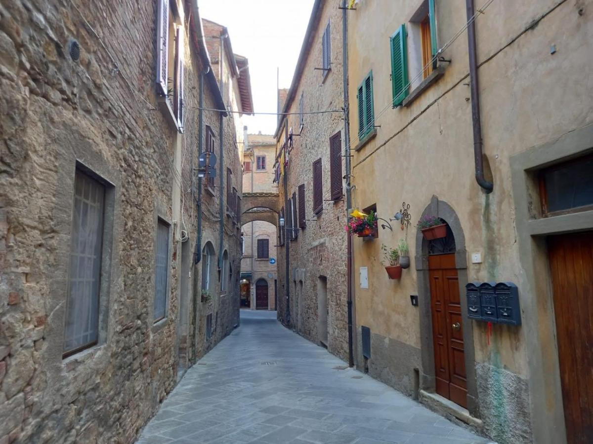Numero 10 Volterra Exterior foto